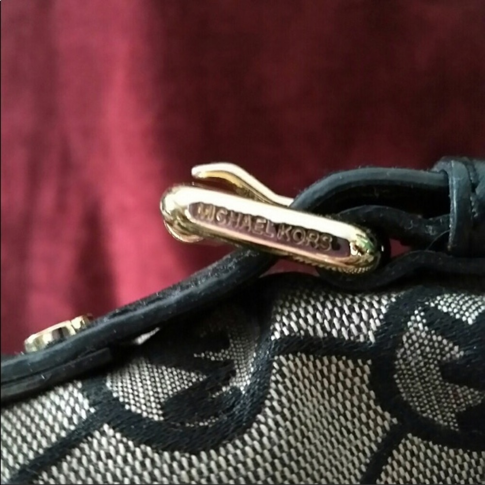 Mishael Kors - Picture 5 of 5
